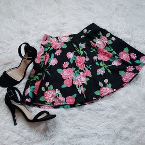 New Floral skirt!! 🌺